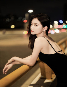 《激情艳女-永利KTV视频》